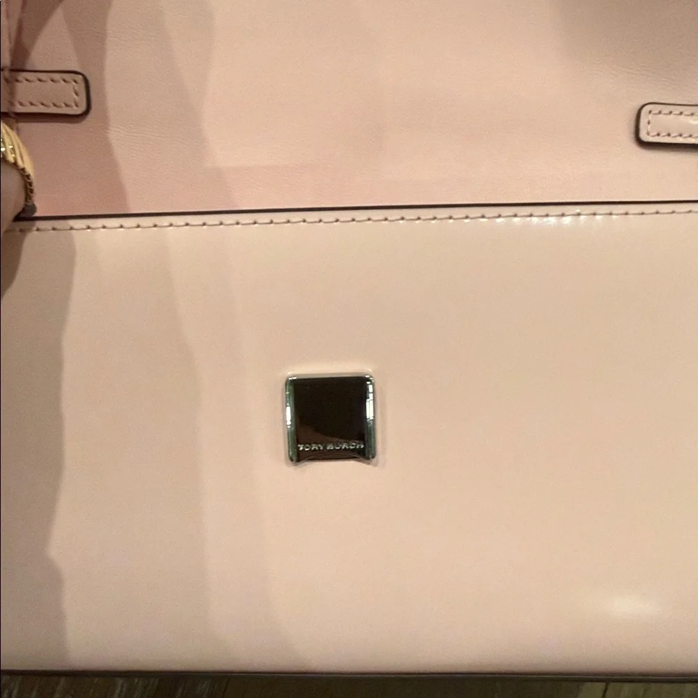 Tory Burch Light Pink Crossbody Bag with Tan Accents - Picture 8 of 10